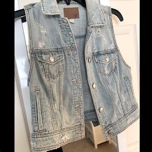 Women’s American Eagle Denim Vest. Size Small.